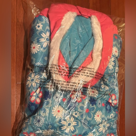 Rugged Bear Little Girls' Floral Printed Puffer Coat/Jacket 2T NWT - Picture 4 of 6